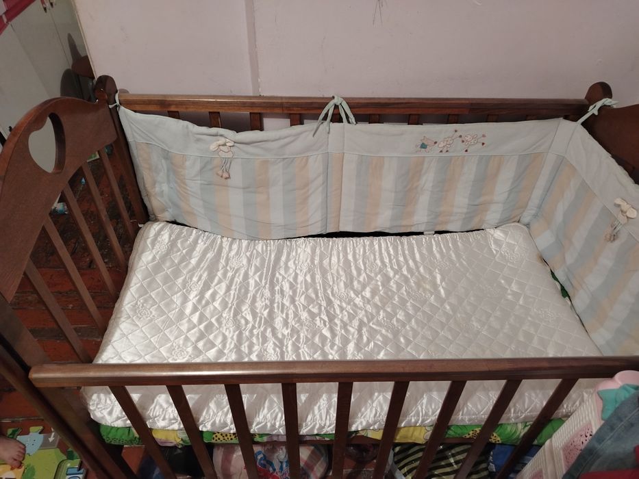 Срочно продаю детский деревянный манеж!!!