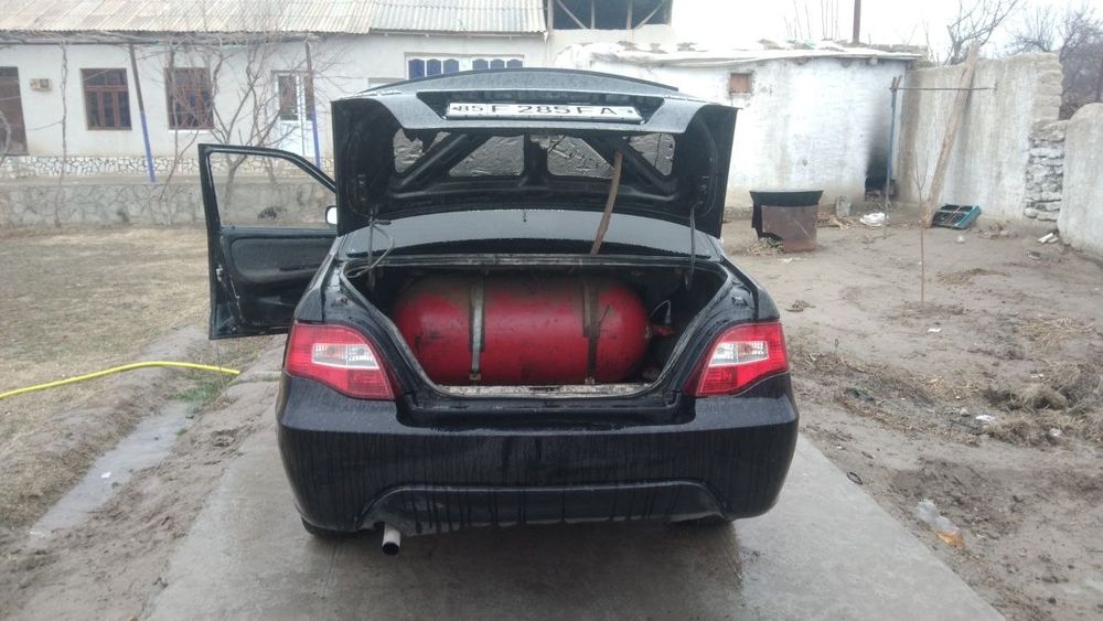 Nex 2 1.6 xama zapchasi bor kimga nima kerak bulsa suyib xam berman