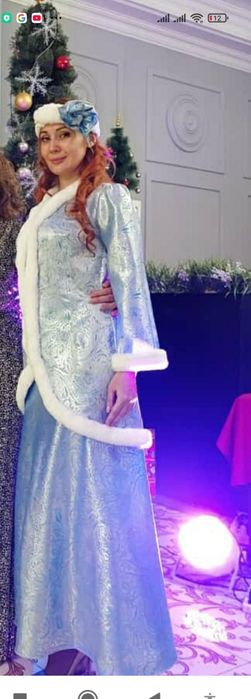 Продам костюм Снегурочки, работа выполнена по индивидуальному заказу