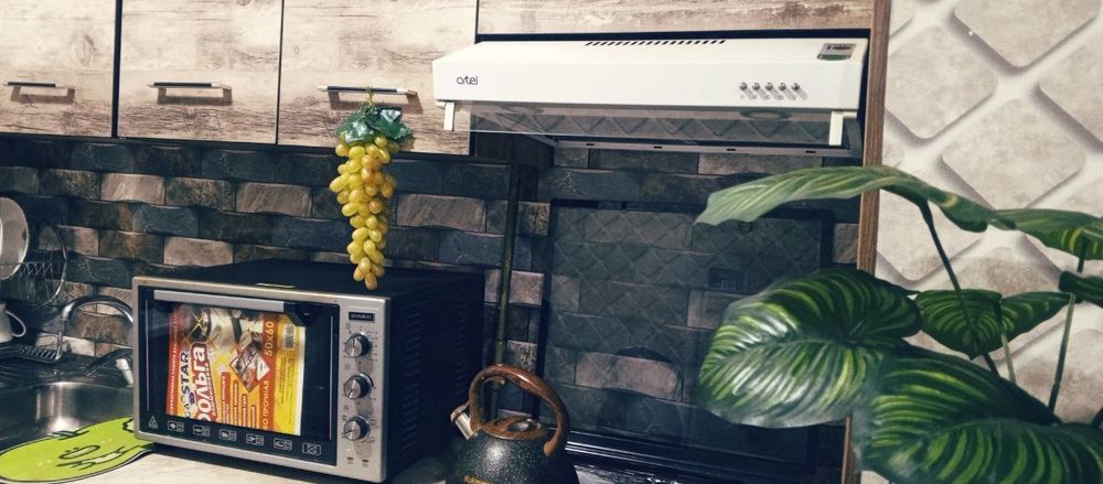 Продаётся квартира Ахангаран   4 мкрне  3 комнатная  рядом садик школа