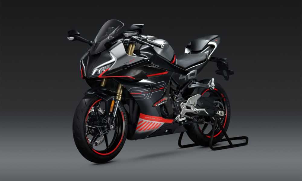 Motocicleta CFMOTO 450SR ABS '23