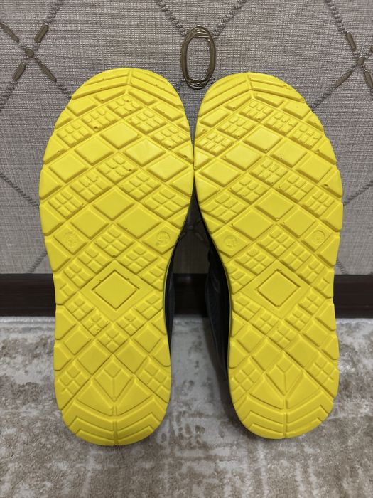 Продаю спец обувь мужской