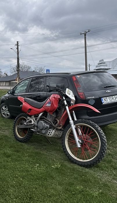 Vand  2 honda dominator 650cc
