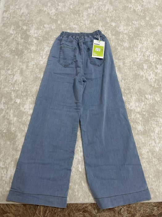 продам джинсы новые