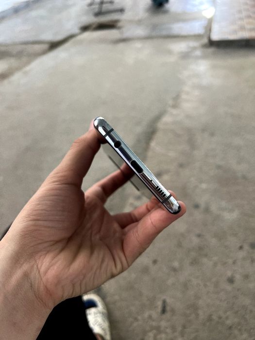 Samsung s10 plus 5g.  Sotiladi  yoki abmen