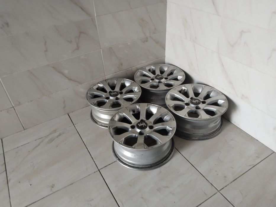 R13 диски 4 болт