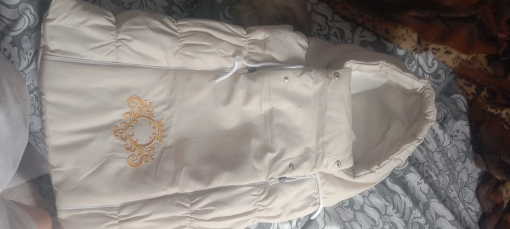 Продам конверт на выписку б/у