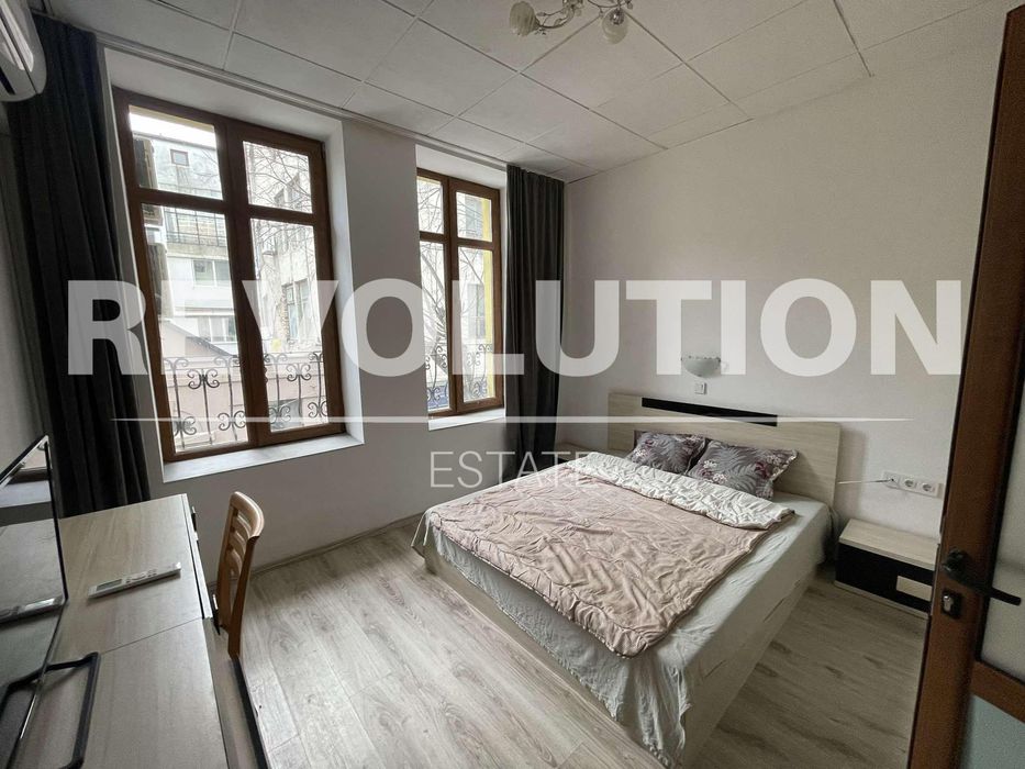 Дава се под наем Тристаен апартамент в Варна, Център - 75 кв.м за 500 € - Снимка #1