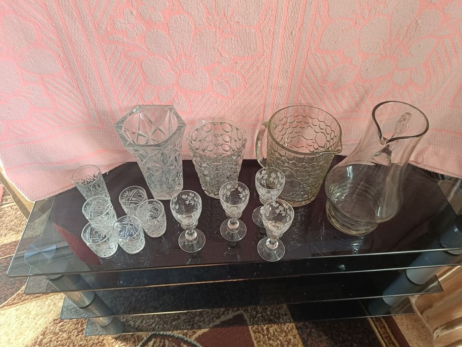 Продам хрусталь вазы и стаканы