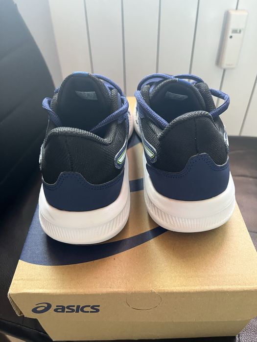 Маратонки nike,asics