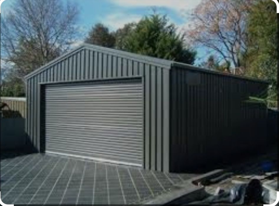 Vindem garaj la super pret