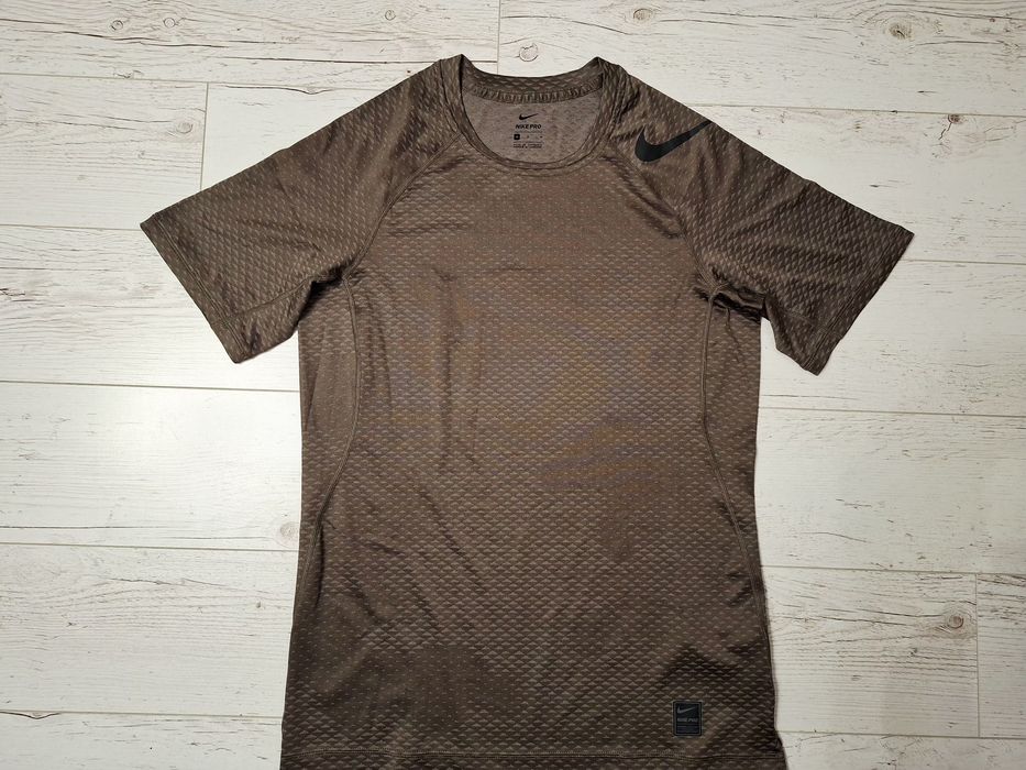 Nike Pro-Ориг. Тениска Нова!