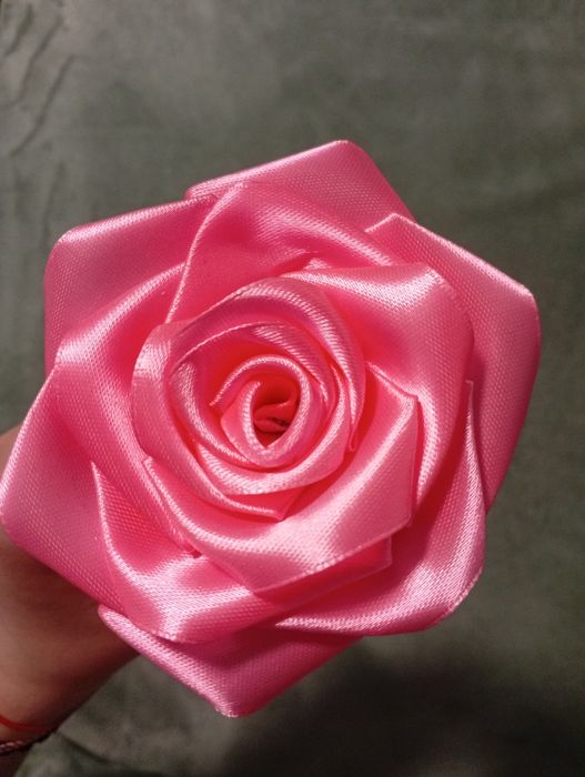 Buchete din flori de satin