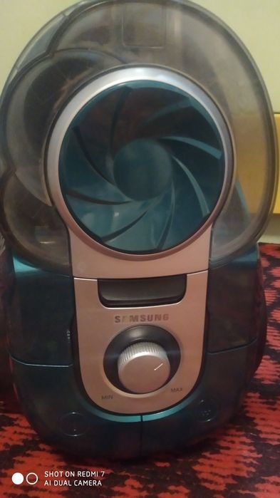 Пылесос Samsung в отличном состоянии