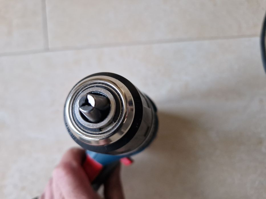 Bosch GSB 18V-21  / masina de gaurit si insurubat
