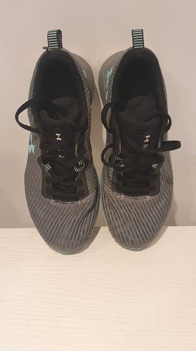 Under Armour adidasi fete mas. 36.5