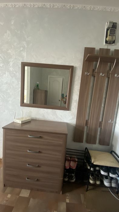 Продаю комплект для прихожей