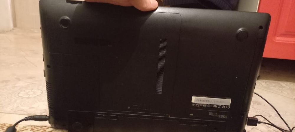 Ноутбук Samsung2012