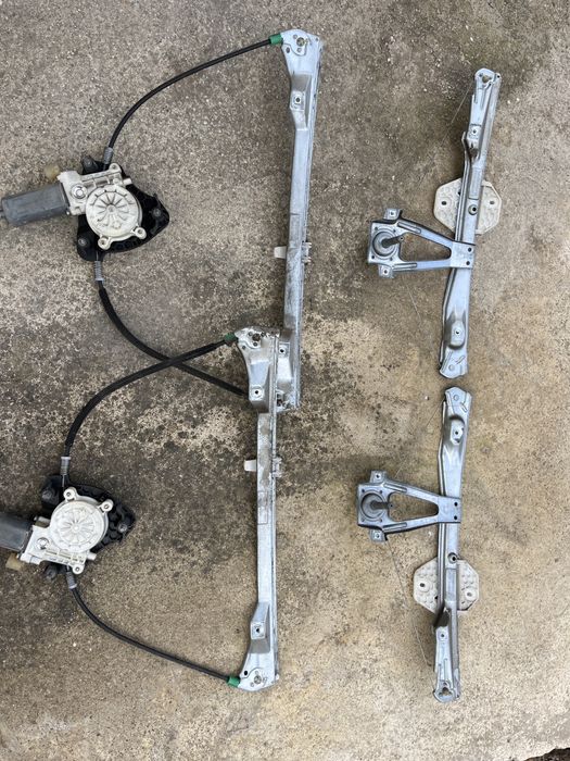 Дръжки за врати от Рено Клио /С механизъм за вдигане на прозорци