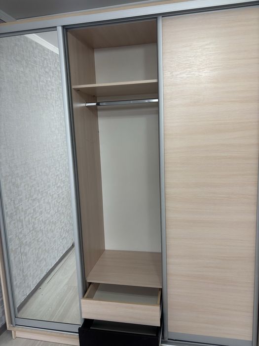 Продам шкаф купе