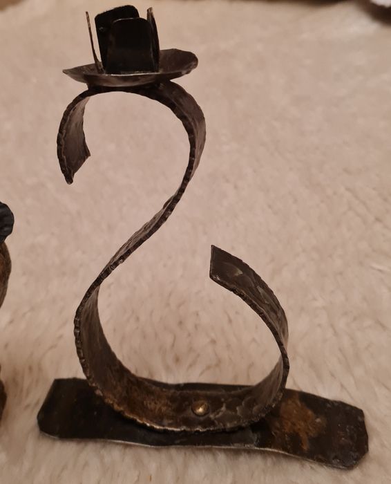 Керамичен сервиз, свещници ковано желязо и два гювеча