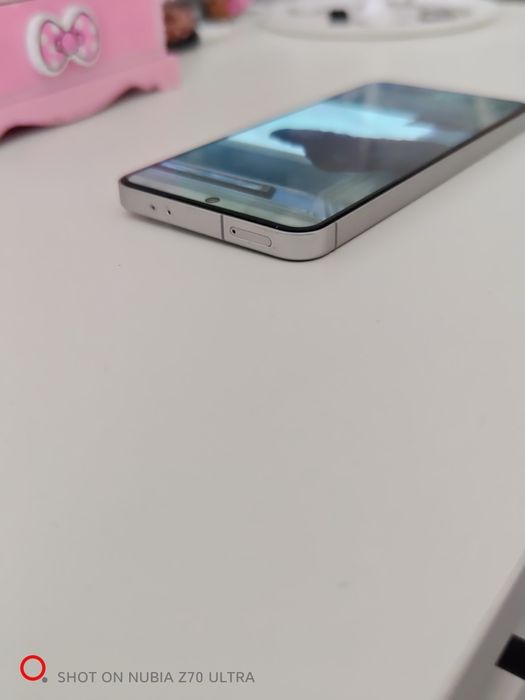 Практически новый Samsung S24 fe!