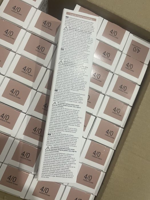 Vopsea Par Subrina Essential Colour 4/0 Castaniu Mediu Natural 100 ML