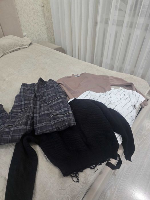 Отдам вещи на девочку за фрукты сладости