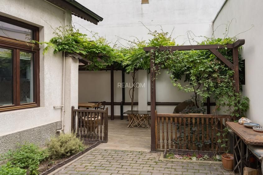 Inchiriez spatiu intr-o vila eleganta, centrala in Bucuresti