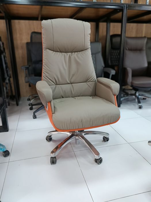 Кресло для офиса и дома -  ALFRED