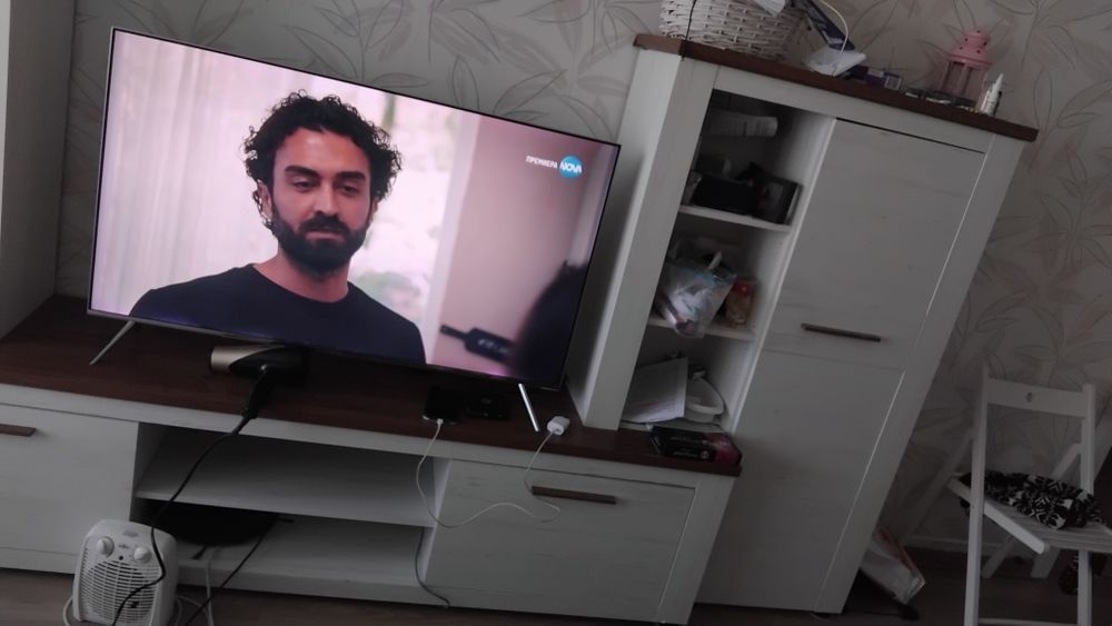 Холна секция с леки козметични забележки