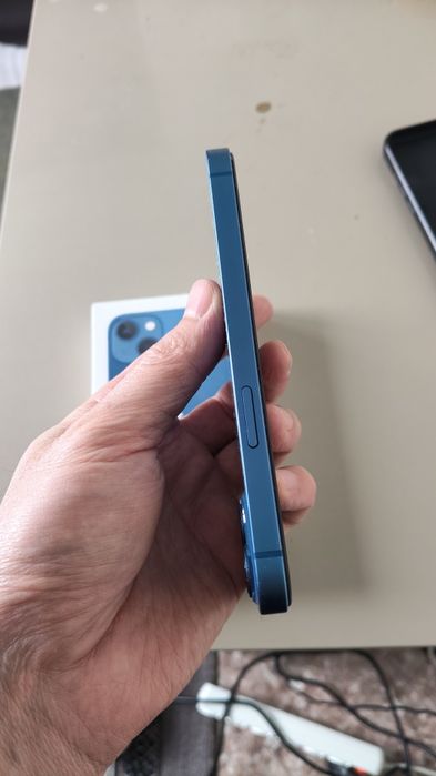 iPhone 13 128GB Blue