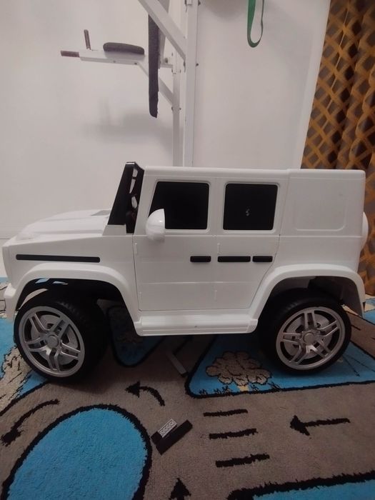 Продам детский гелендваген.