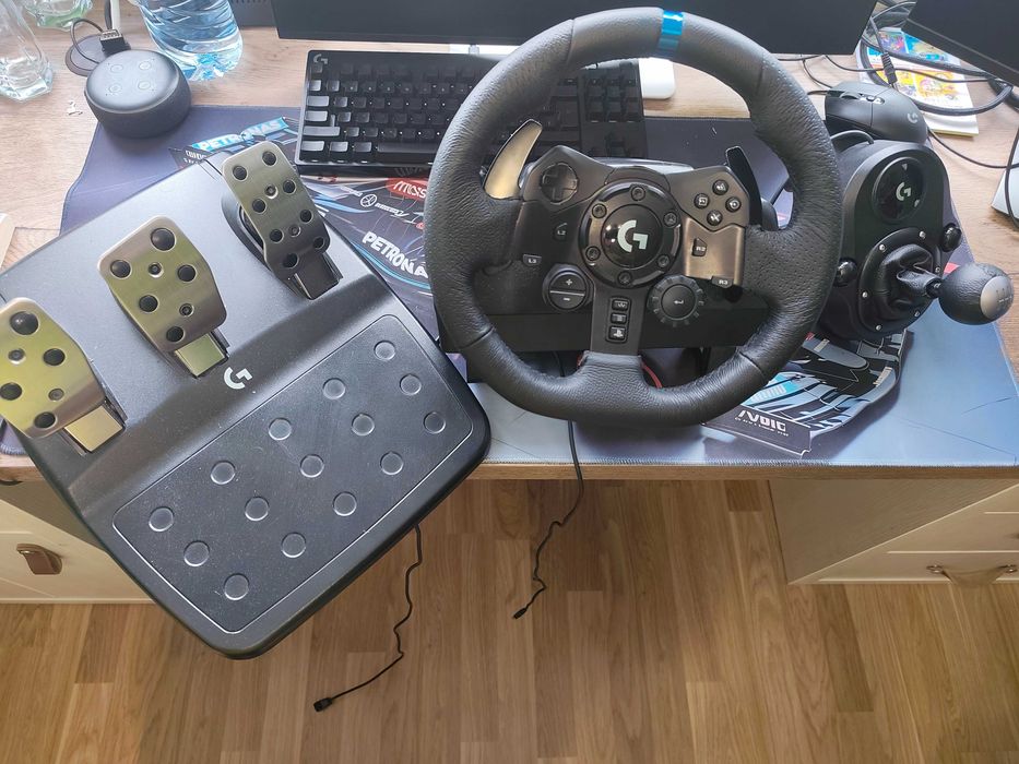 Волан с педали Logitech G923 PS4/PS5/PC + скоростен лост