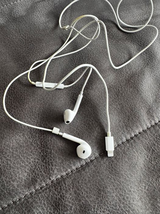 Слушалки за айфон 3 бр. Оригинални!