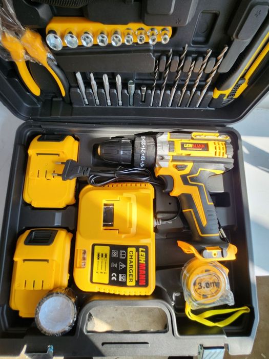 Комплект бормашина,  електрическа отвертка