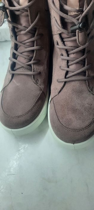 Продам ботиночки,  40 размер,брэнд ECCO, новые.