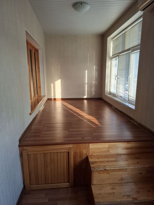 Продаётся 4 комнатна 90 м2 Квартира от Яшнабадский района