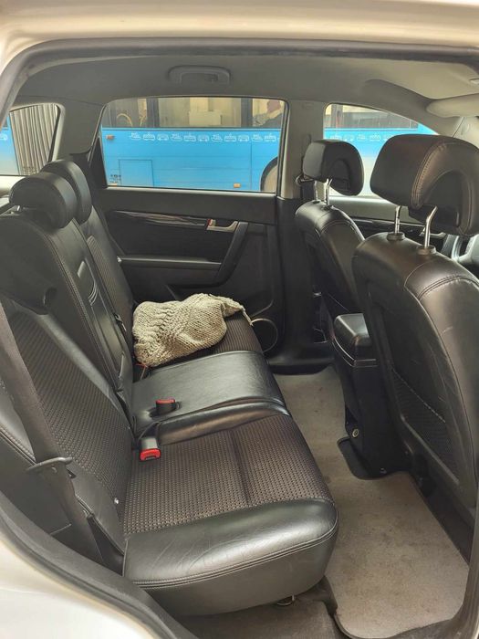 Vand chevrolet captiva 2,2, an 2011 sau schimb cu vw polo benzina