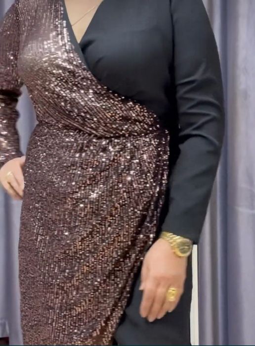 Платье нарядное 52 р