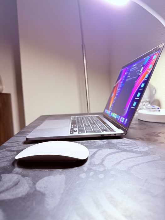 MacBook Pro 13 inch Touch Bar