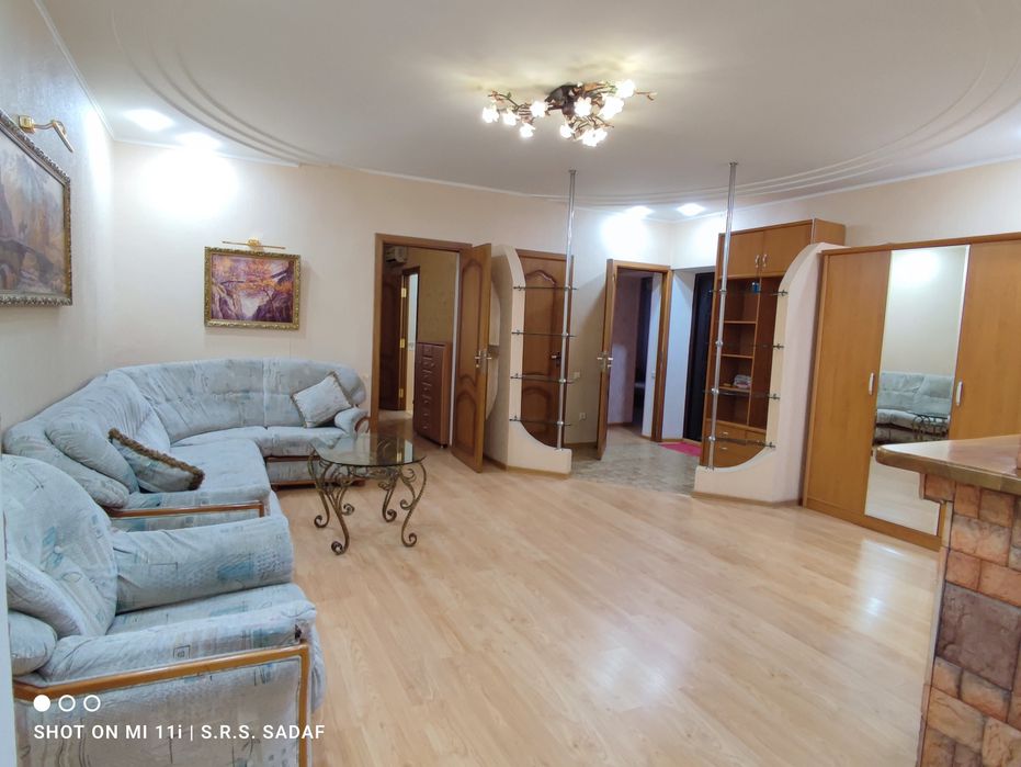 3 комнатная Шота Руставели парк Бабура Цветочный базар