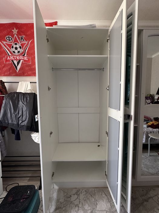 продам шкаф (200х54х213) 75 тысяч самовывоз