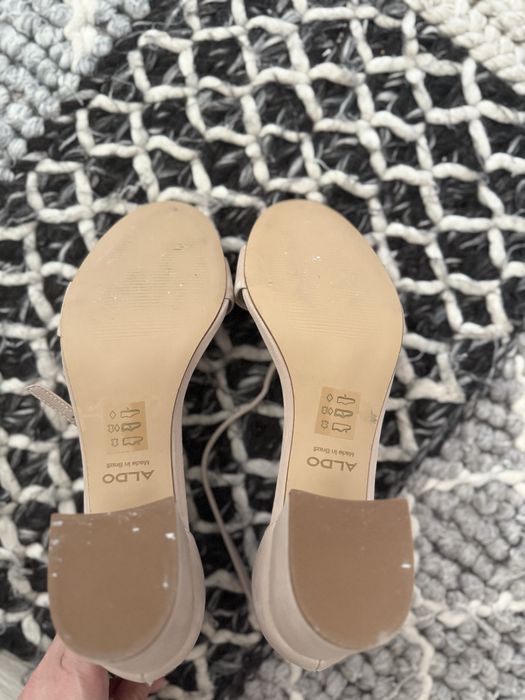 Сандали от велур Aldo