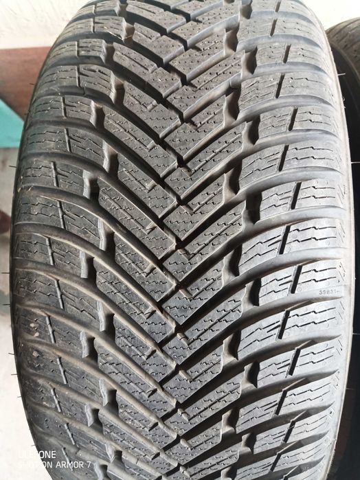 Продавам две зимни гуми НОКИАН