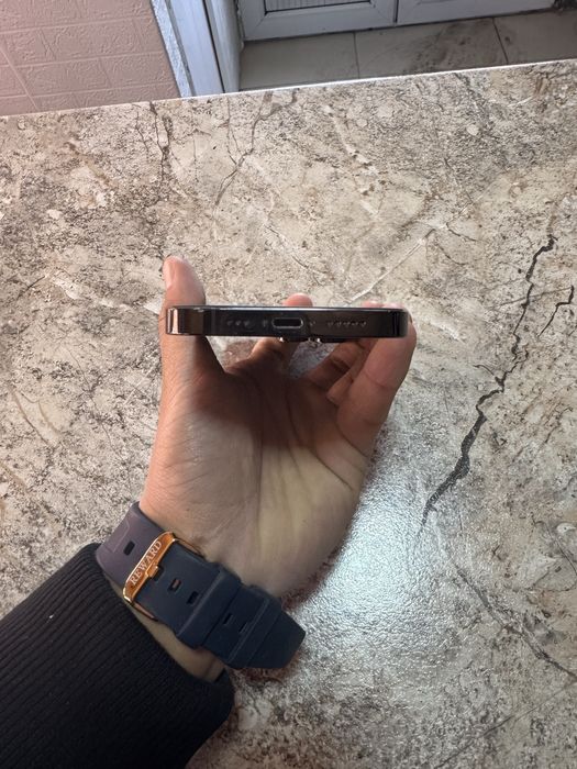 Айфон 14 про.       .