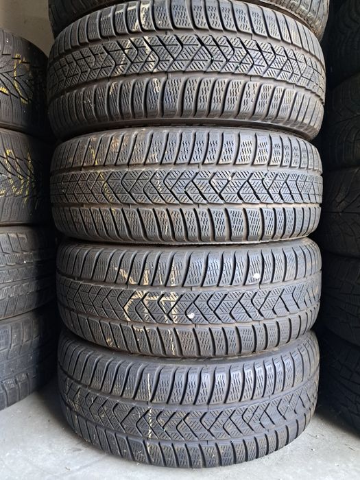 Anvelope second iarna 225 55 R17 Pirelli RFT* 2024