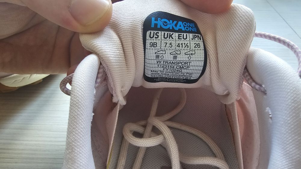 Vând adidasi sport HOKA Transport  GTX damă, culoare roz pudrat, mărimea EU 41⅓.