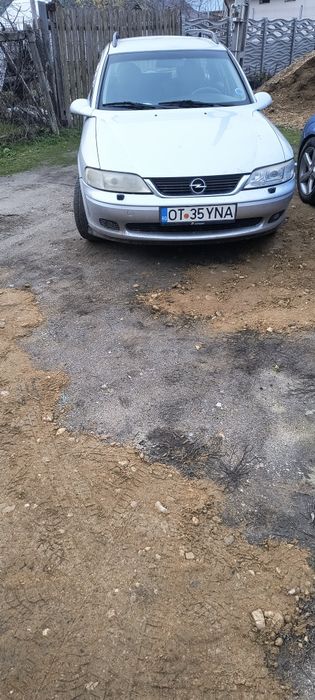 Vând Opel Vectra b 18 benzina