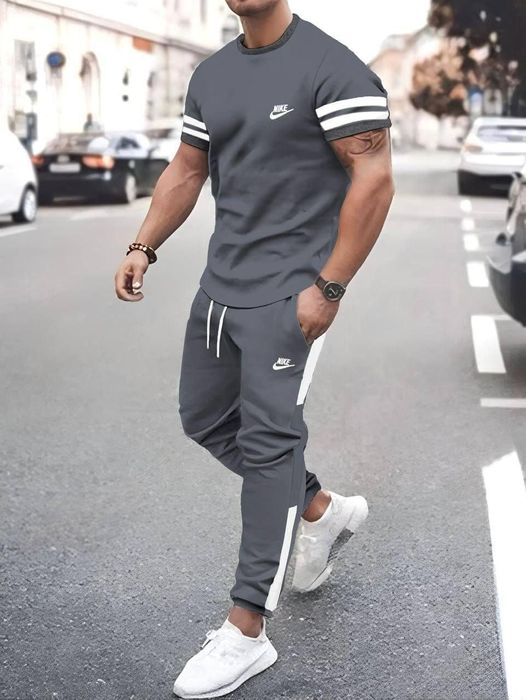 Compleu pentru bărbați